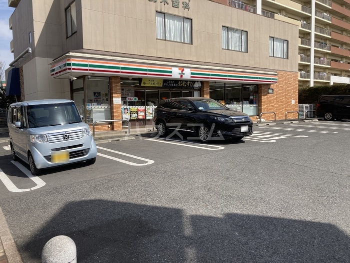 18/28 駐車場