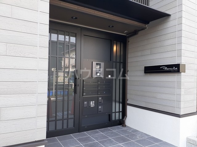 15/21 エントランス