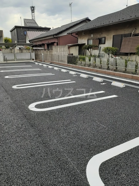 20/28 駐車場