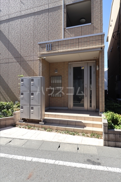 20/30 エントランス