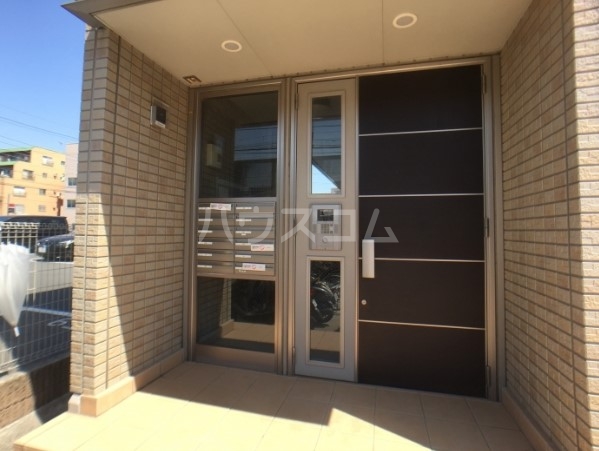 15/25 エントランス