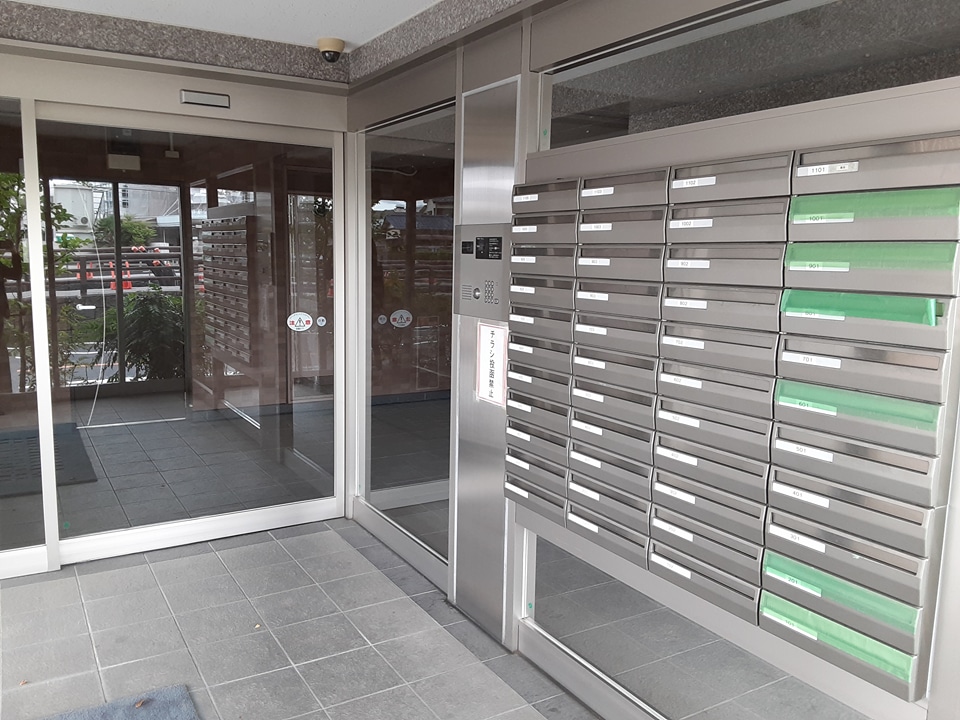 16/25 エントランス