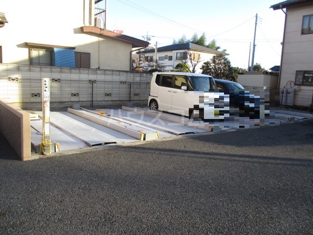 20/28 駐車場