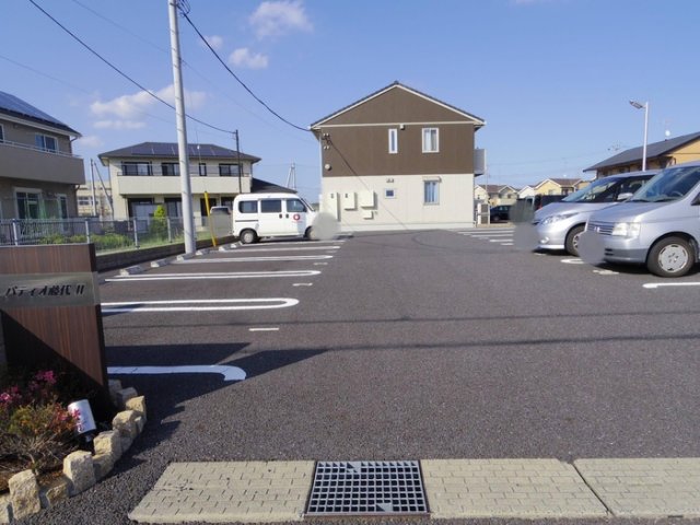 20/23 駐車場