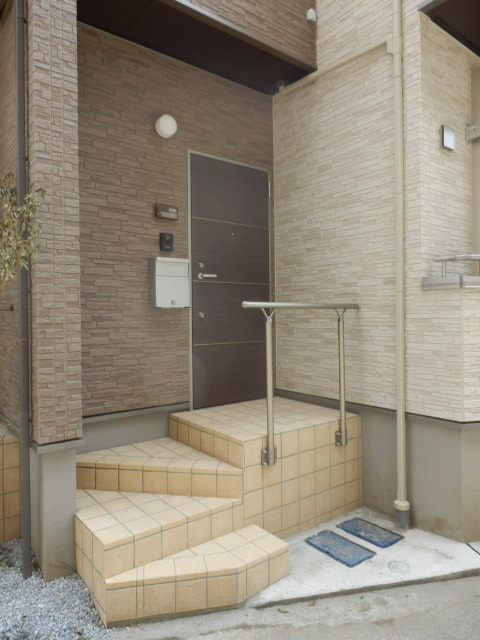 16/26 エントランス