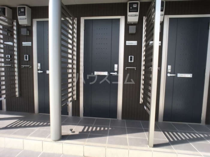 2/5 エントランス