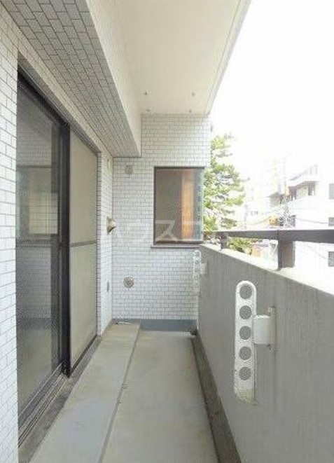 18/27 バルコニー