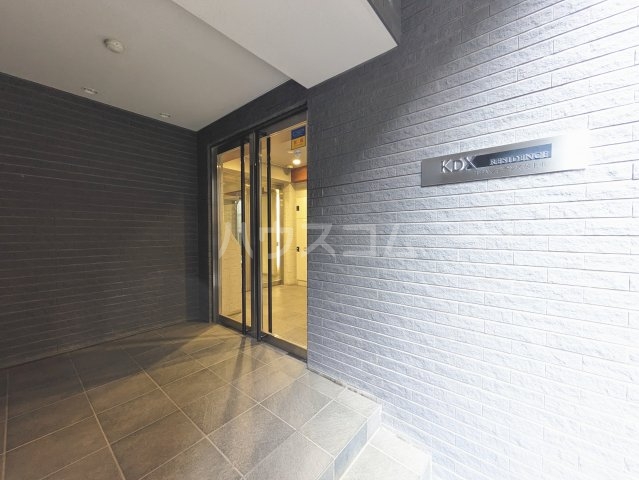 23/30 エントランス