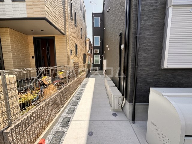 16/27 エントランス