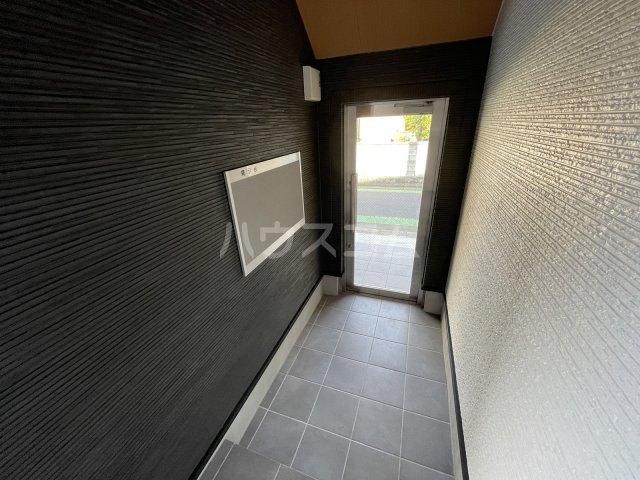 22/30 エントランス