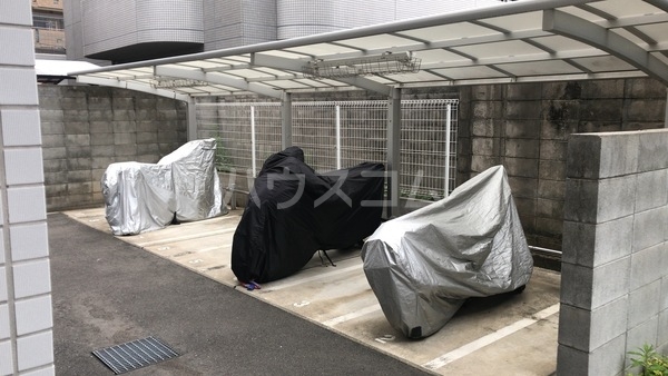 18/26 駐車場