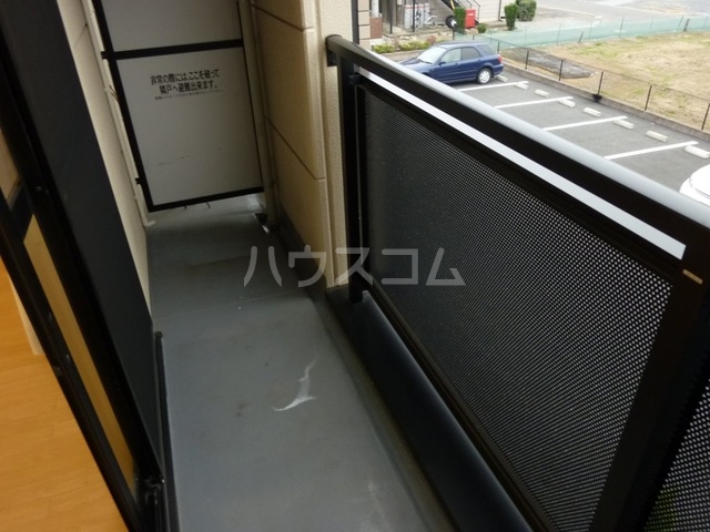 18/28 バルコニー