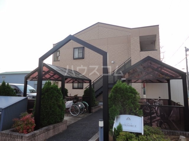 21/28 エントランス