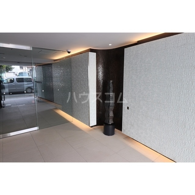 14/19 エントランス