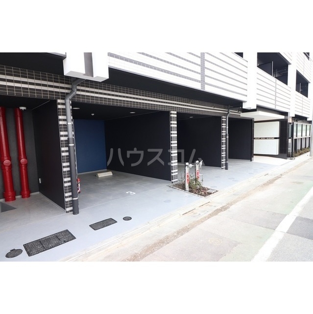 16/25 駐車場