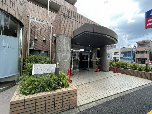 19/21 エントランス