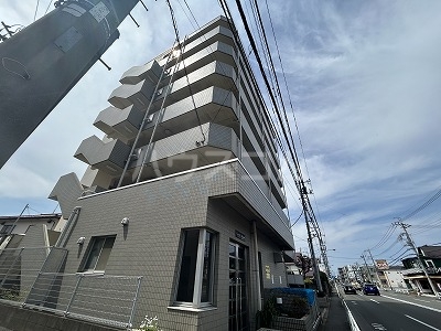 アンソレイエ国立の外観