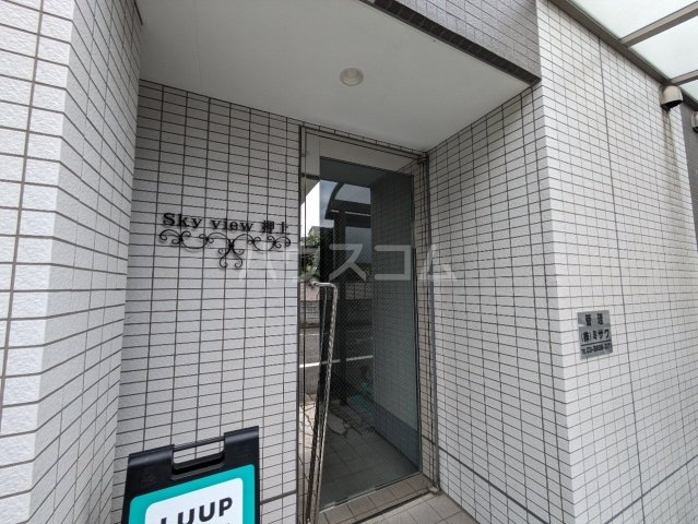 24/30 エントランス