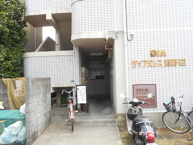 22/25 エントランス