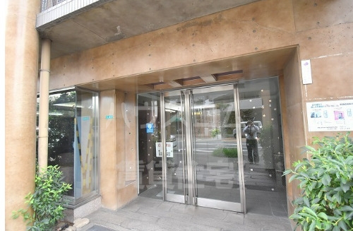 13/21 エントランス