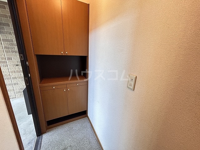 13/30 玄関