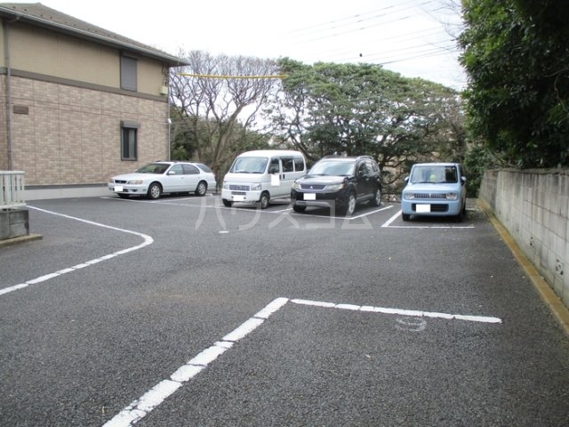 2/3 駐車場