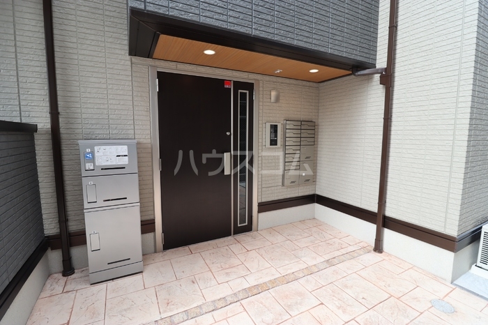 26/29 エントランス