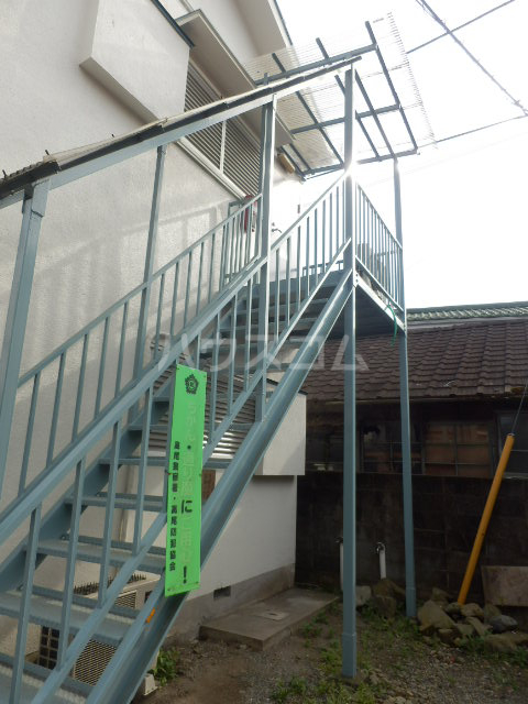 18/21 エントランス