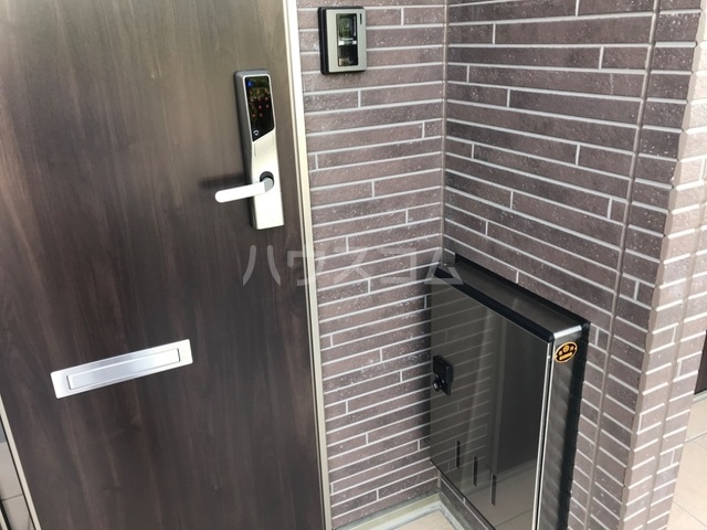 22/30 エントランス