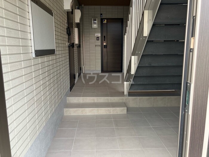 21/26 エントランス