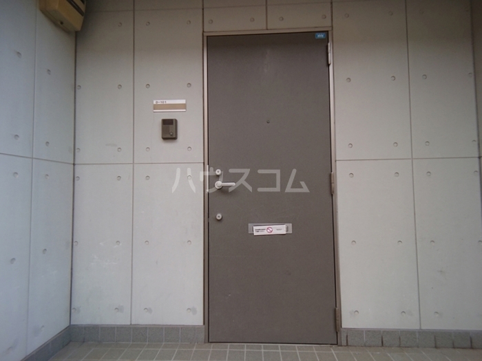 2/2 エントランス