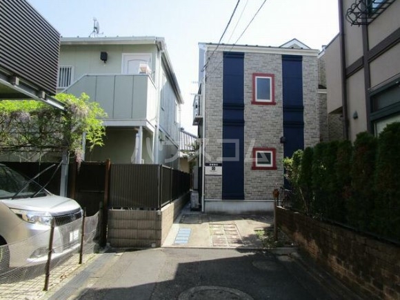 21/26 エントランス