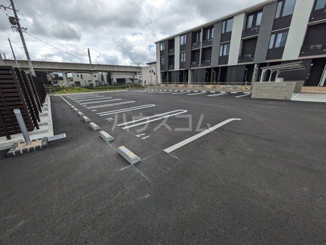 28/30 駐車場