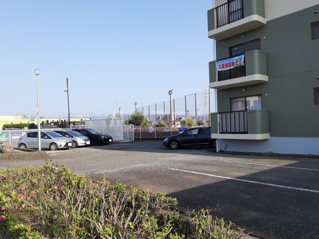25/27 駐車場