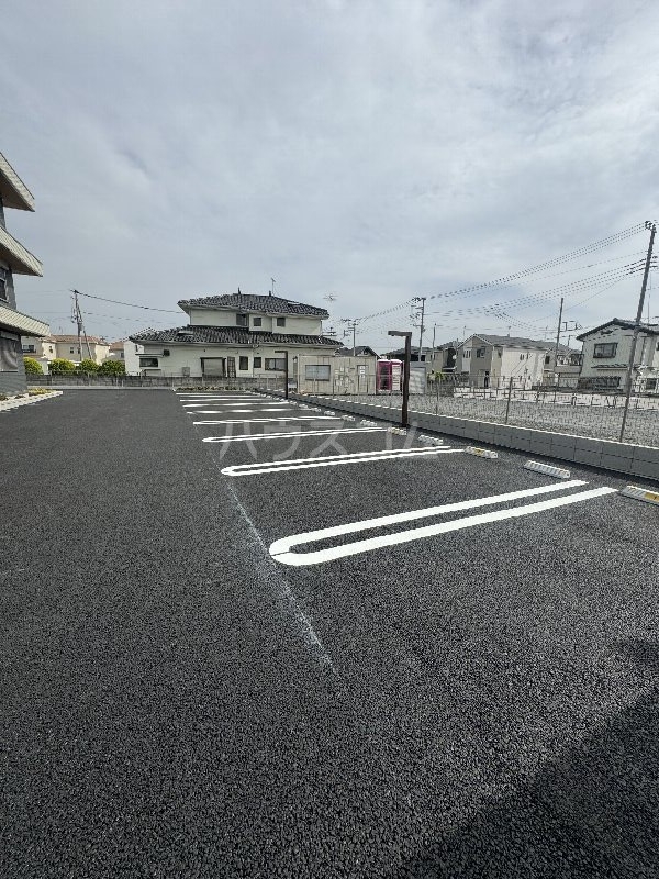 23/30 駐車場