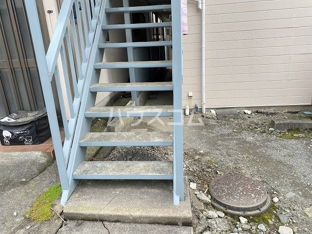 28/30 エントランス