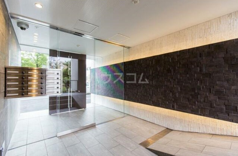 13/15 エントランス