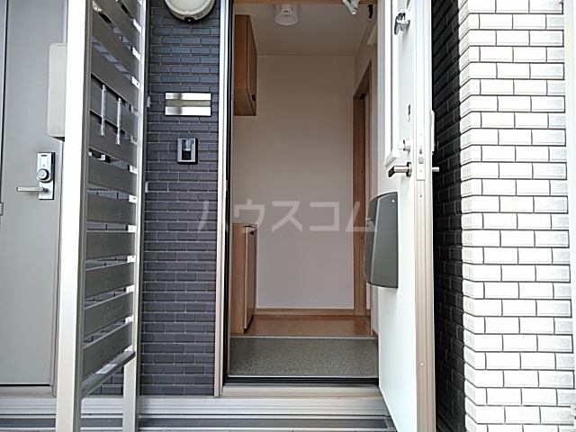 13/30 玄関