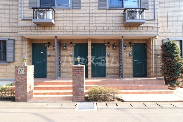 2/4 エントランス