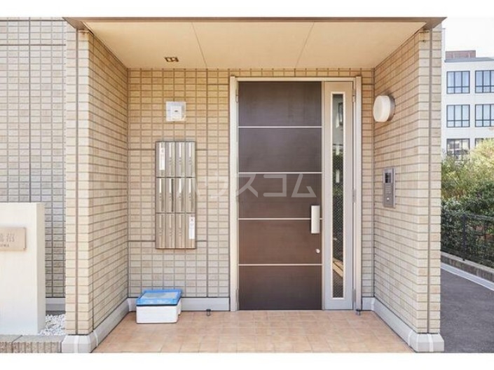 17/21 エントランス