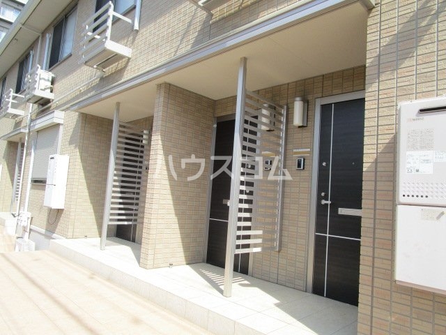 22/28 エントランス