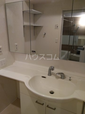 13/30 洗面