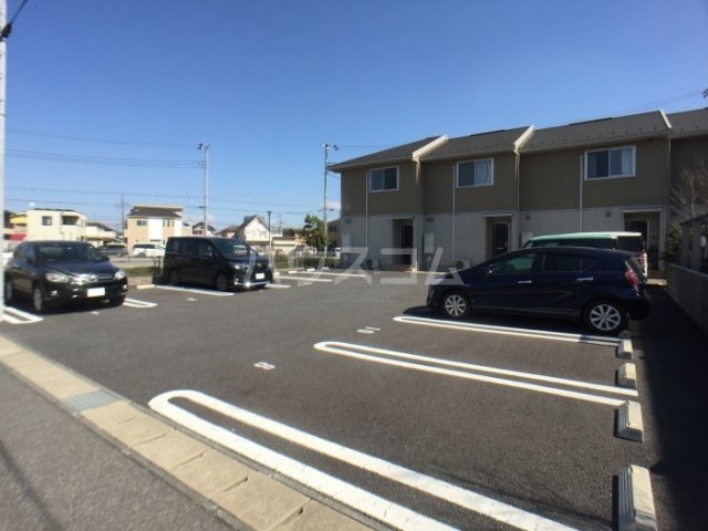 2/2 駐車場
