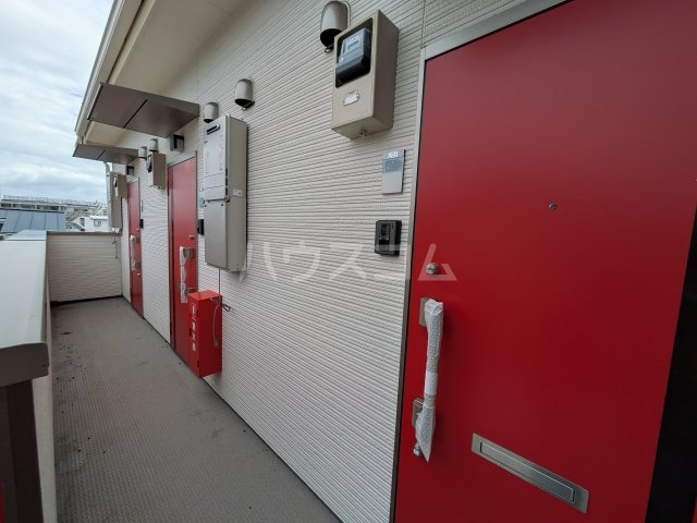 20/29 エントランス