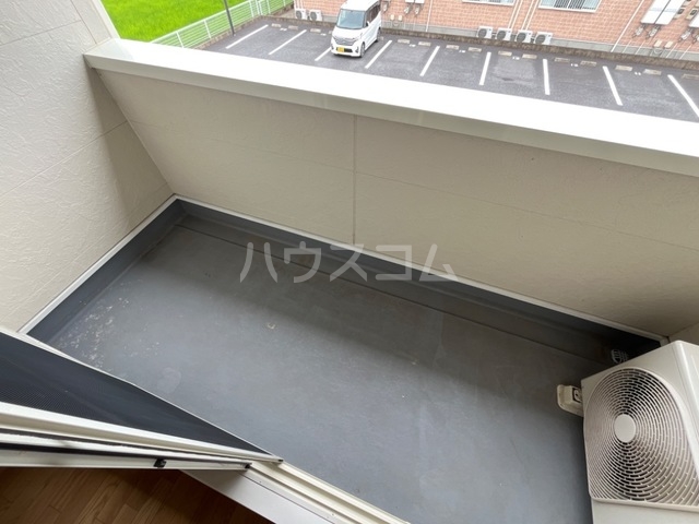 19/25 バルコニー