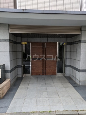 2/3 エントランス