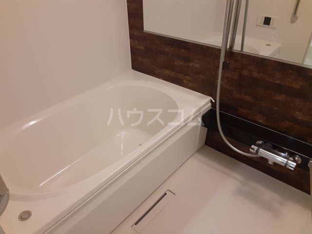 15/30 浴室