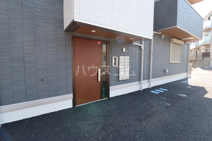 2/4 エントランス