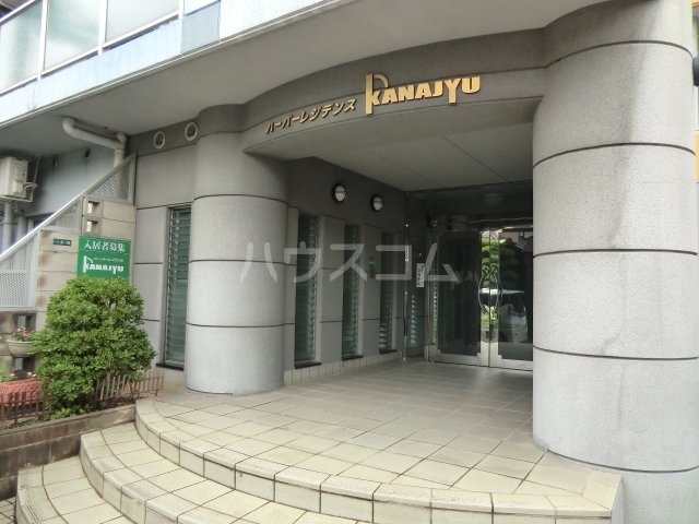 20/28 エントランス