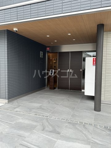 22/30 エントランス